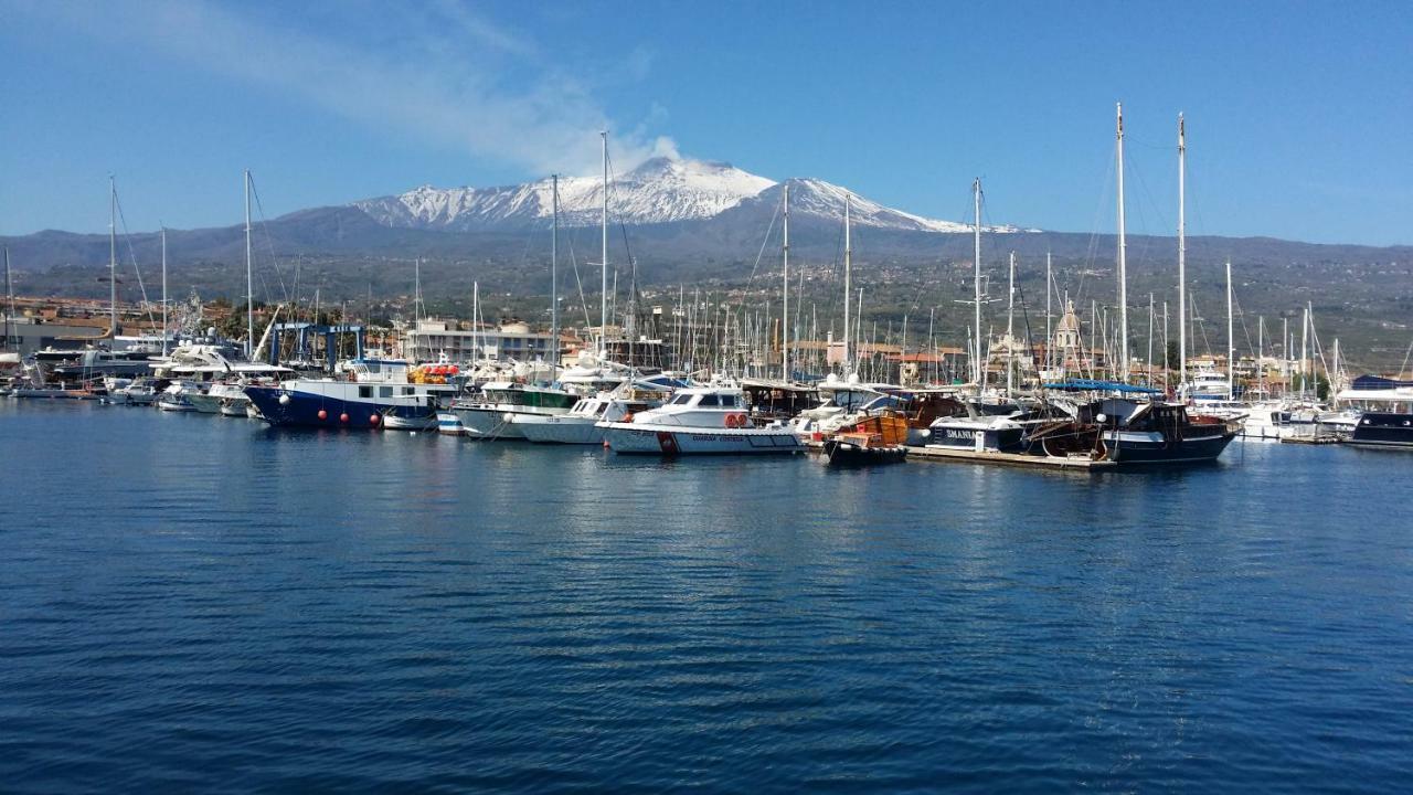 Casa Donna Rosaria Tra Etna E Taormina Riposto Exterior foto