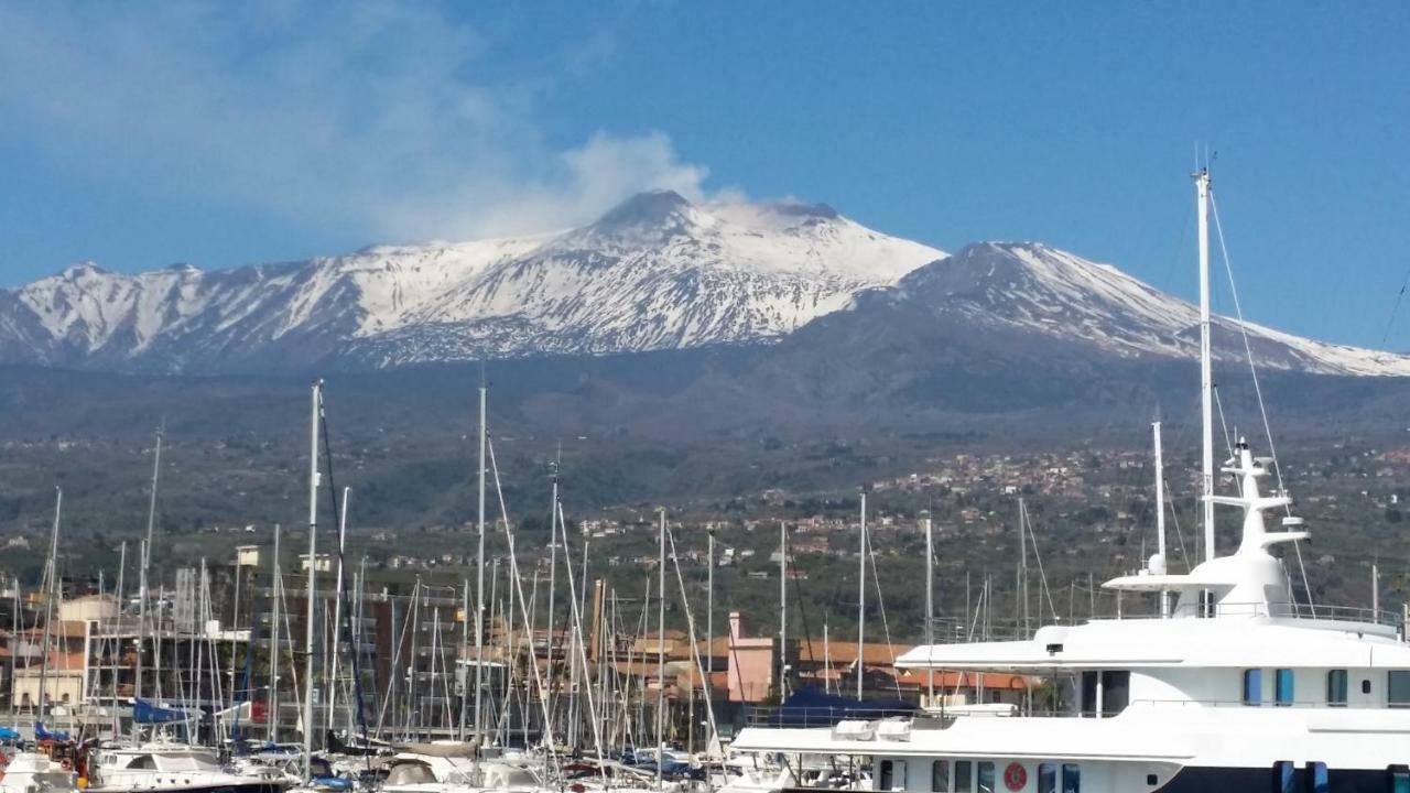 Casa Donna Rosaria Tra Etna E Taormina Riposto Exterior foto