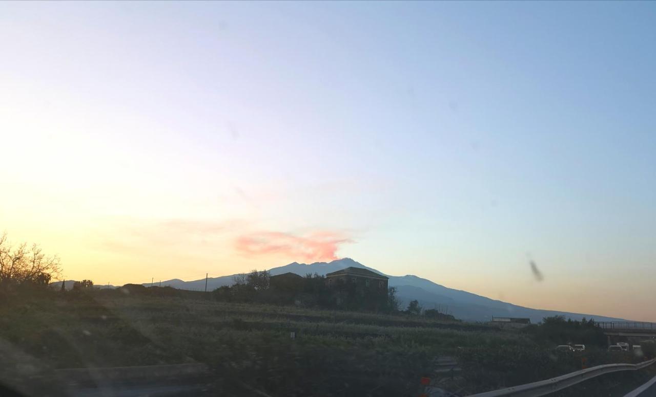 Casa Donna Rosaria Tra Etna E Taormina Riposto Exterior foto